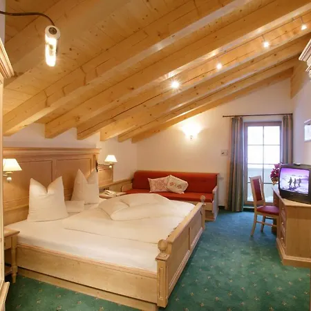 Residenz Gloeckner Hotel 4*